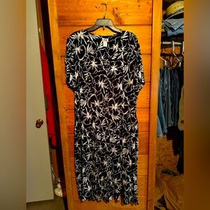 Black and White Sheath Dress with Dolman Sleeves and Crew Neck